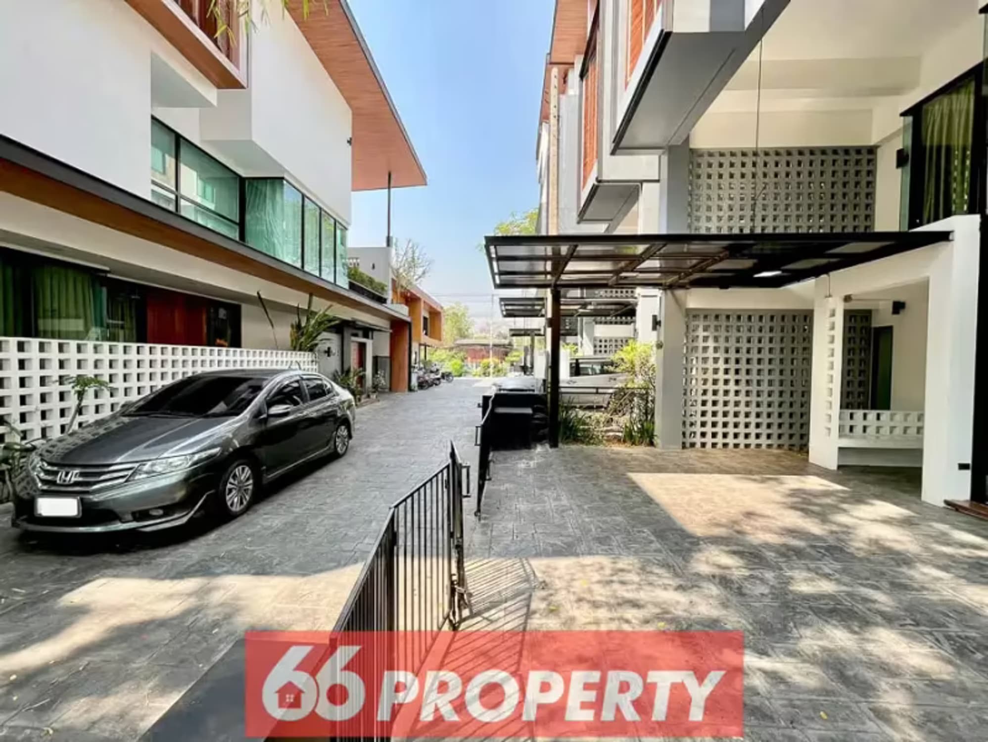2 Bedroom House - Image 32