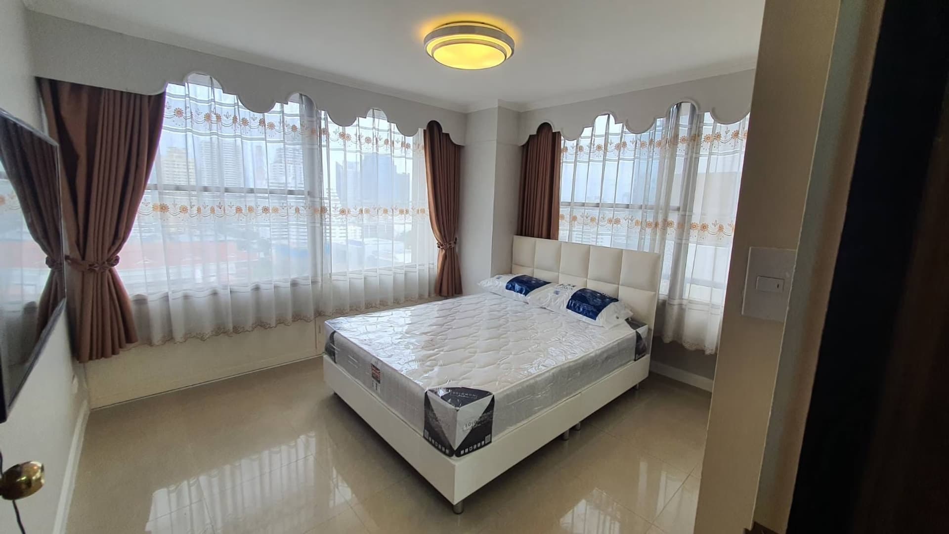 1 ห้องนอน Condo สำหรับ ขายและจำหน่าย ใน วัฒนา - Image 8