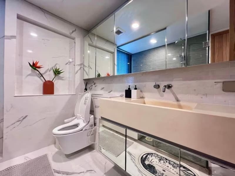 2 Bed Condo for Rent in Khlong Toei
