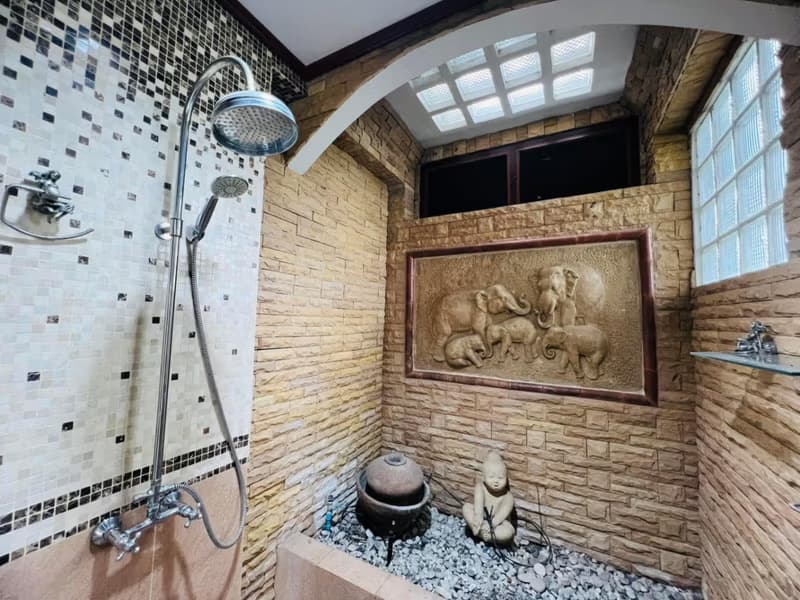 4 Bed House for Sale in Mueang Chiang Mai