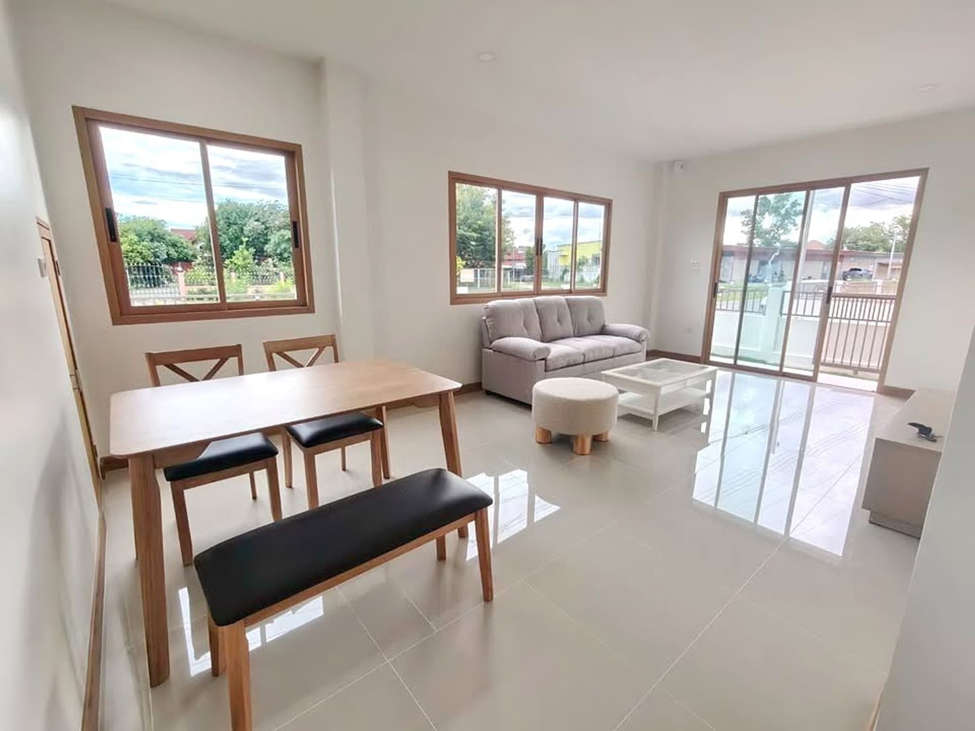 3 Bed House for Rent in Hang Dong District - Image 2