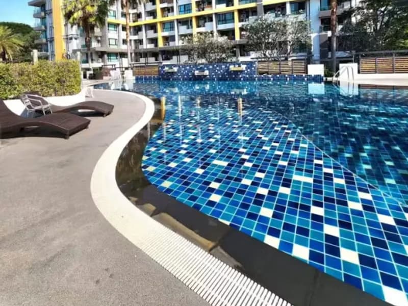 1 Bedroom Condo