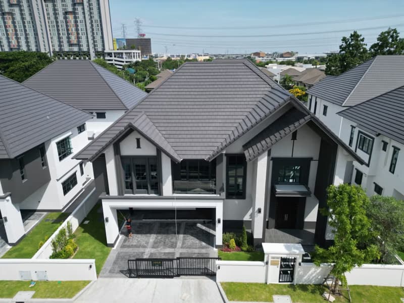4 Bed House for Rent in Bang Phli District