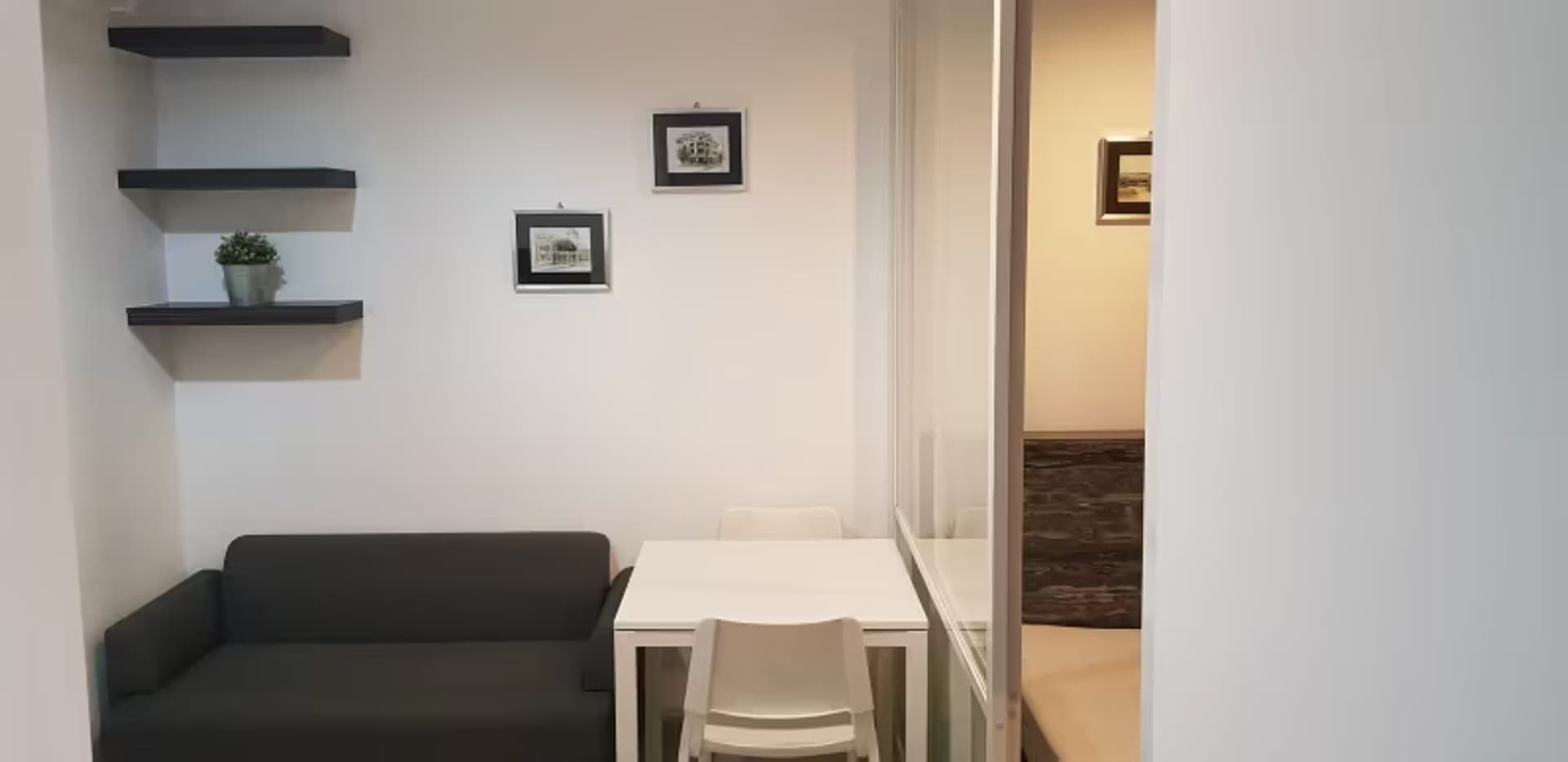 Studio for Rent in Phra Khanong - Image 1