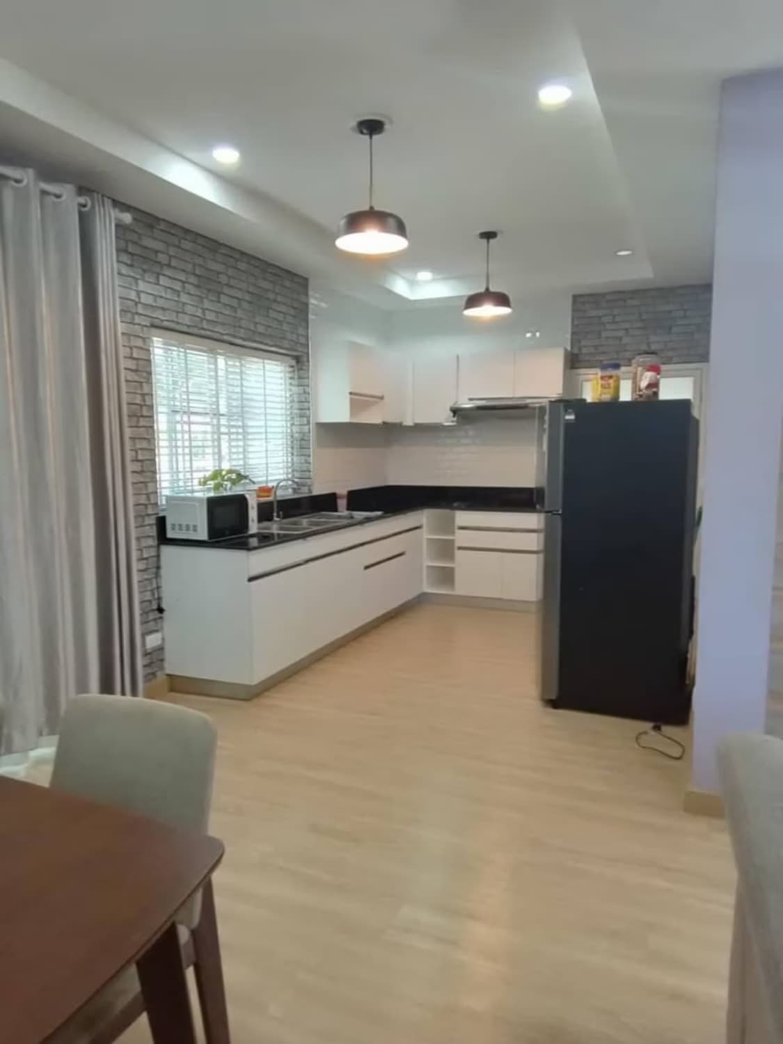 4 Bed House for Rent and Sale in Mae Rim - Image 3