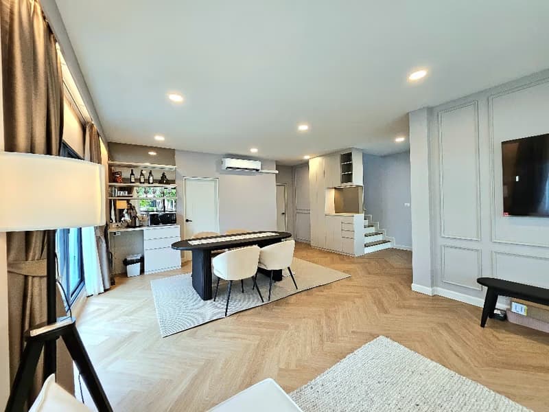 House for Sale in Bang Phli.