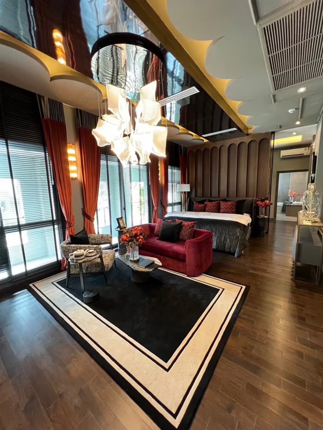 5 Bedroom House - Image 8