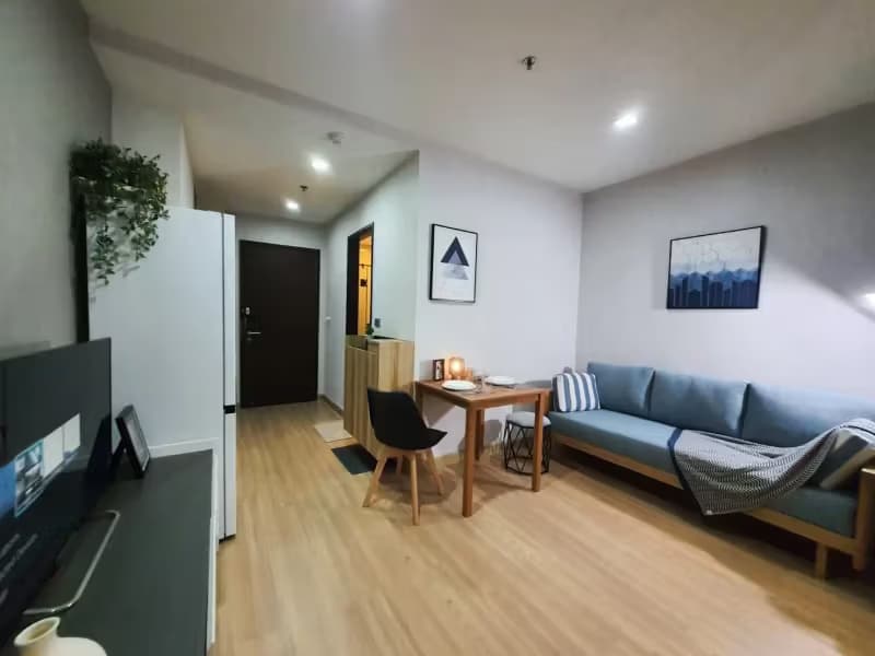  Skywalk Condominium - 1 Bed Condo for Rent *SKYW3817