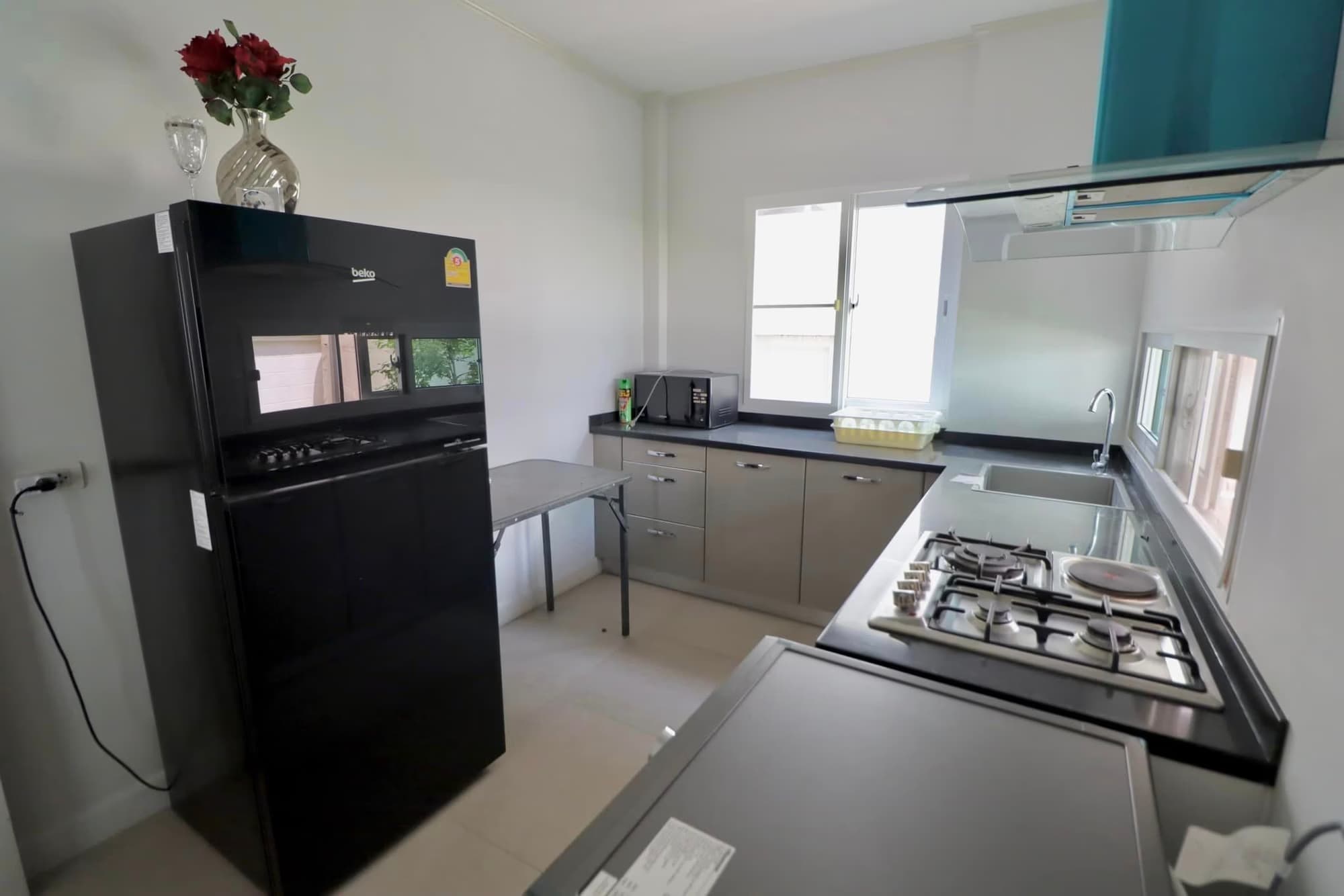 3 Bed House for Rent in undefined - Image 4
