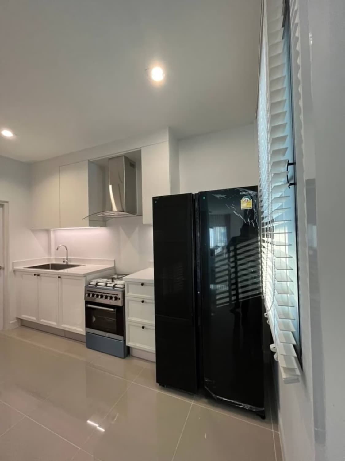 3 Bed House for Rent and Sale in Bang Phli - Image 9