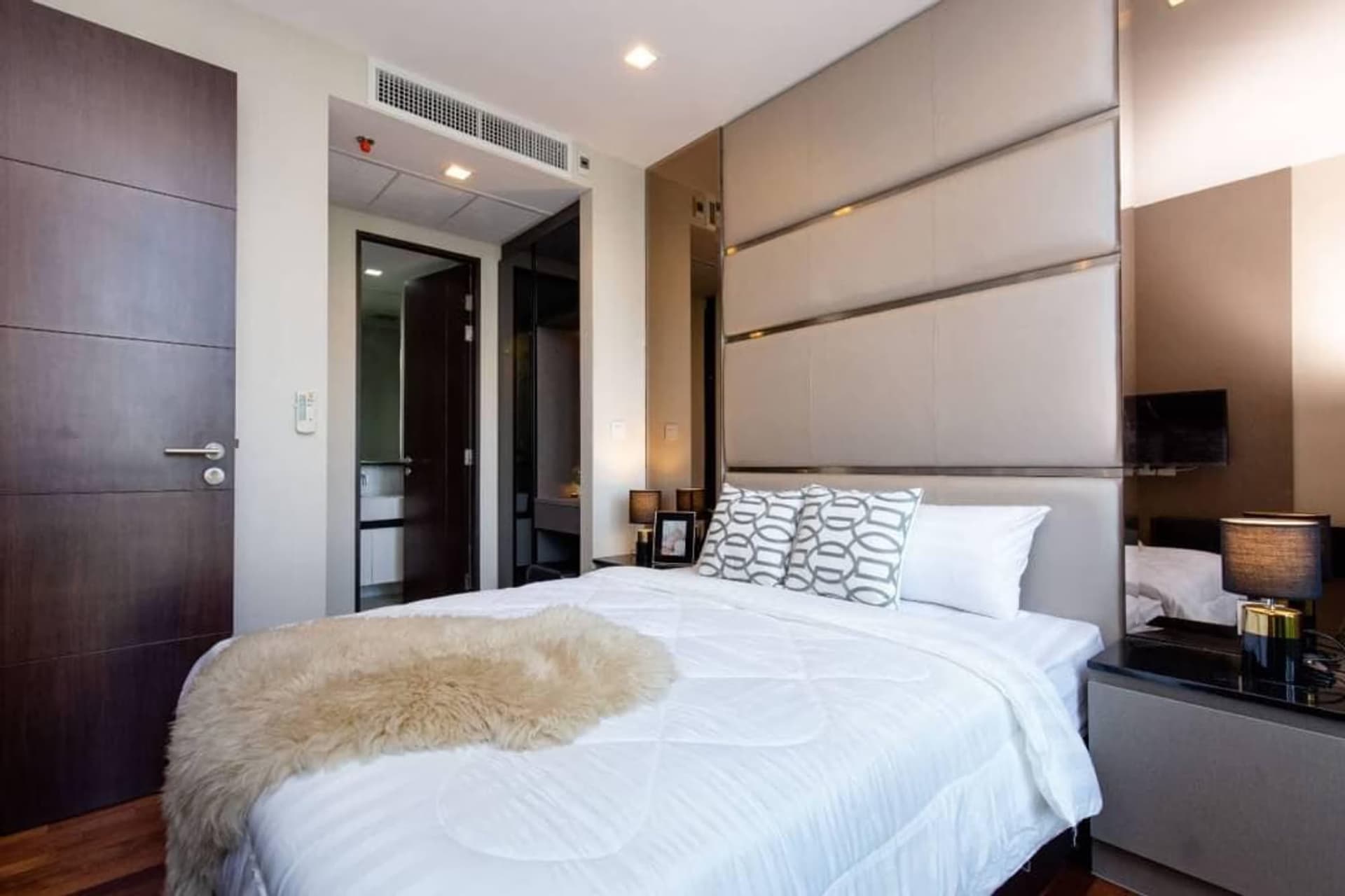  Condo for Sale at WISH Signature Midtown Siam - Image 4