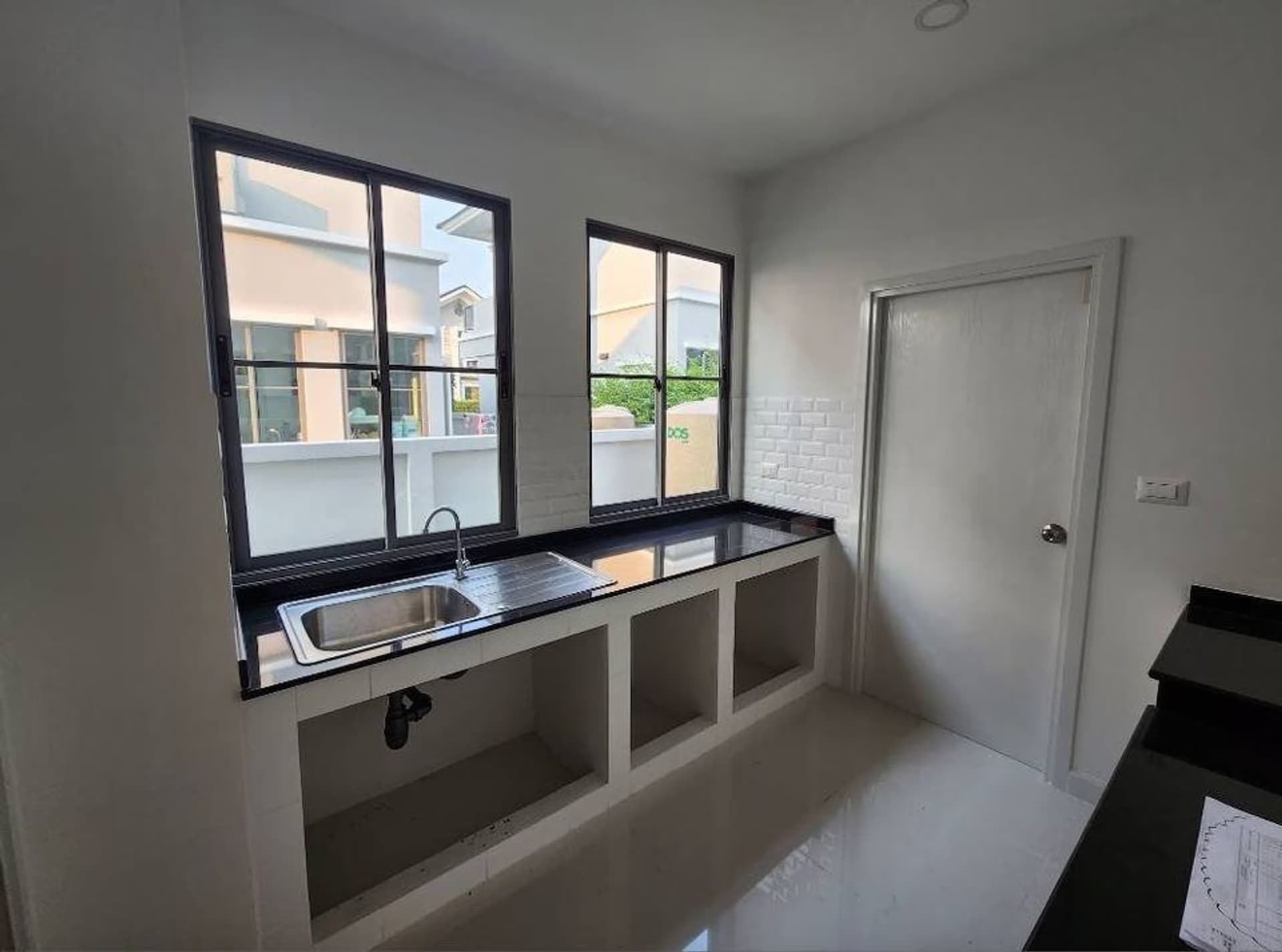 4 Bedroom House - Image 24