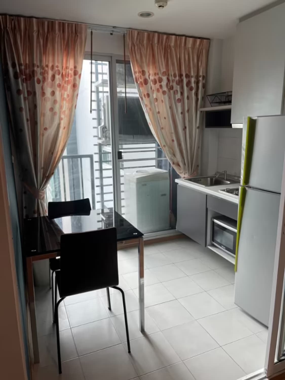 1 Bedroom undefined - Image 3