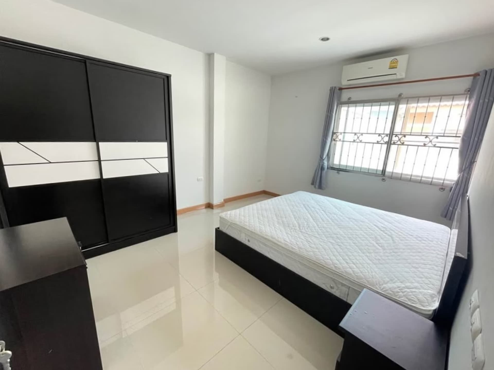 4 Bed House for Rent and Sale in Mueang Chiang Mai - Image 14