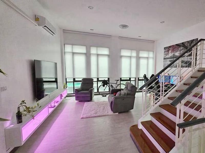 3 Bed Townhouse for Rent in Bang Na