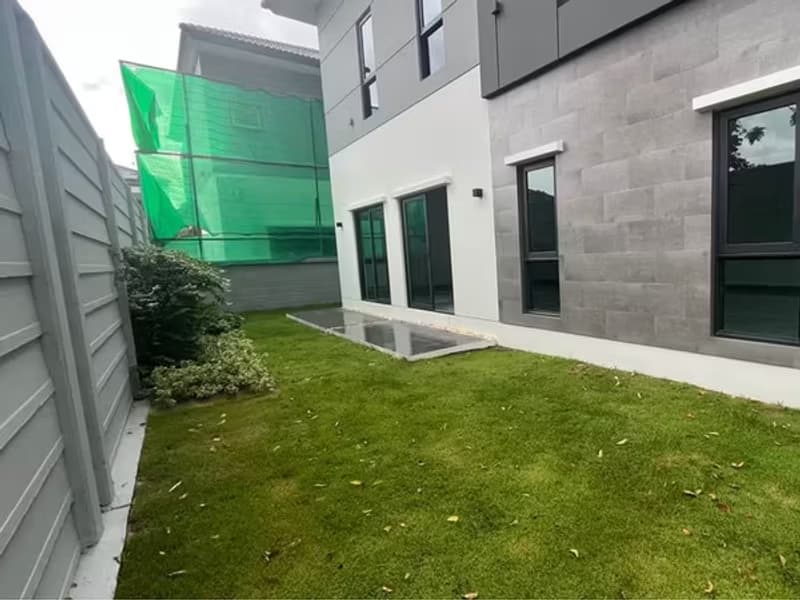 House for Sale in Bang Phli.
