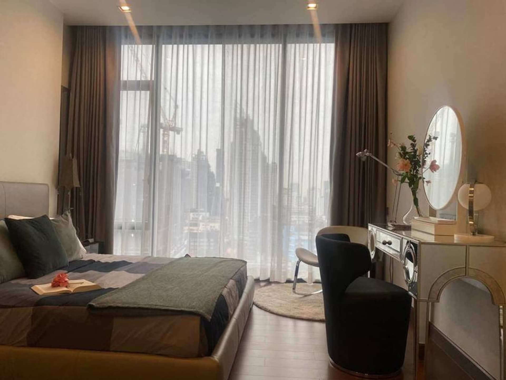 2 Bed Condo for Rent in Khlong Toei - Image 13