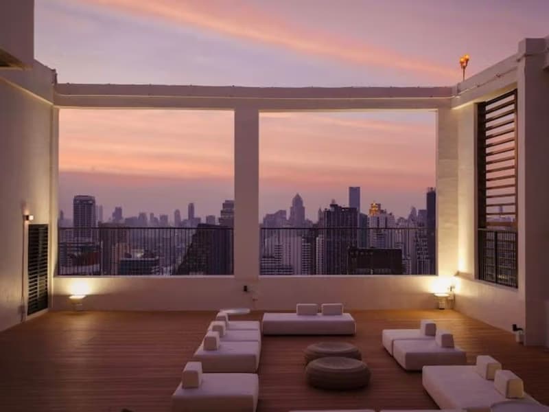 Condo for Rent at Noble State 39