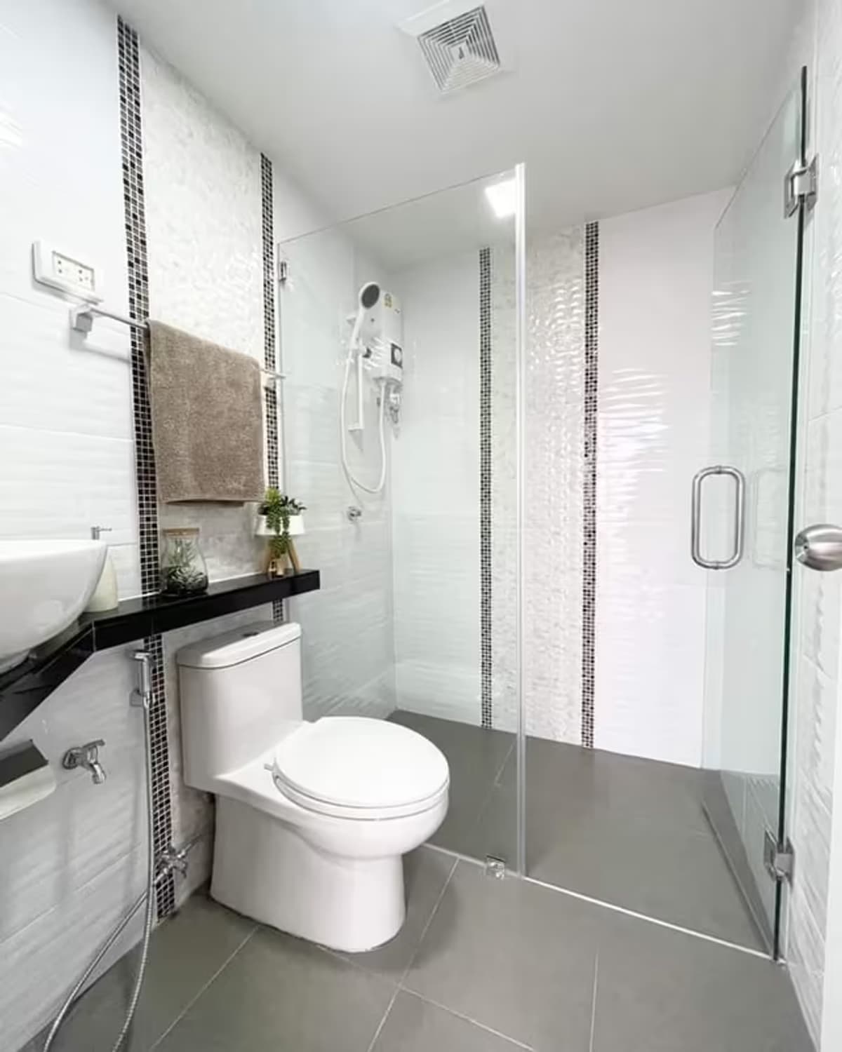 1 Bedroom Condo - Image 6