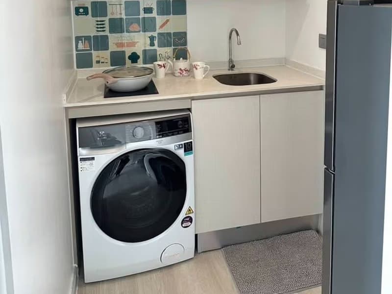 1 Bedroom Condo