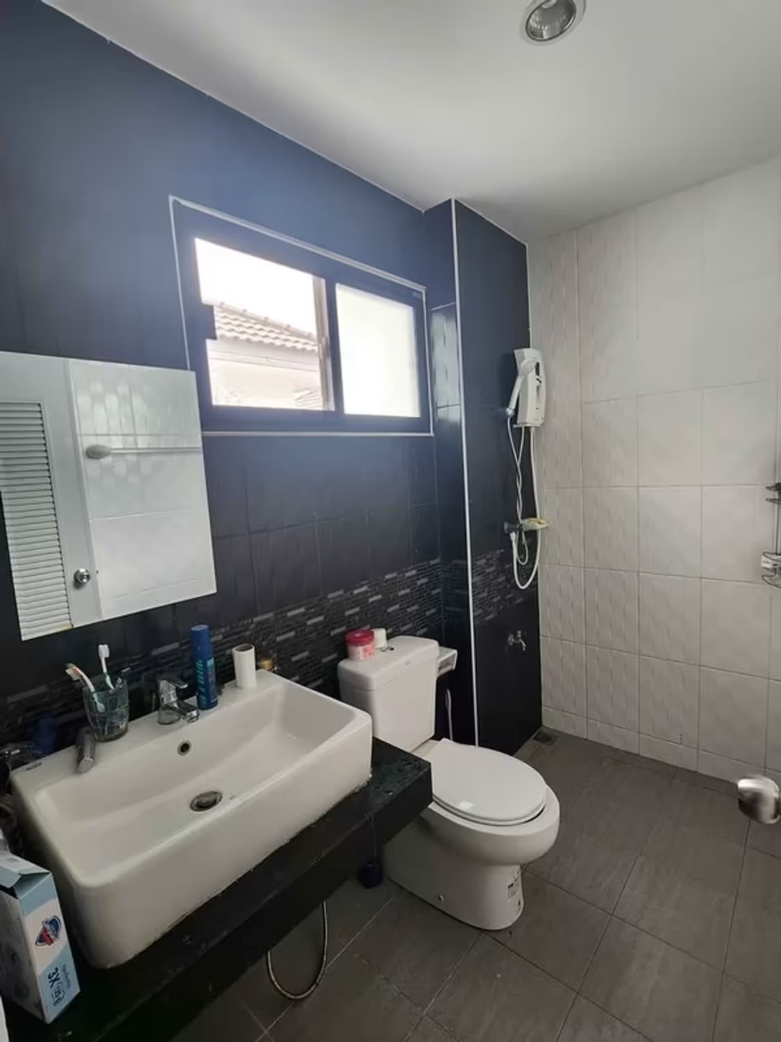 2 Bedroom House - Image 1