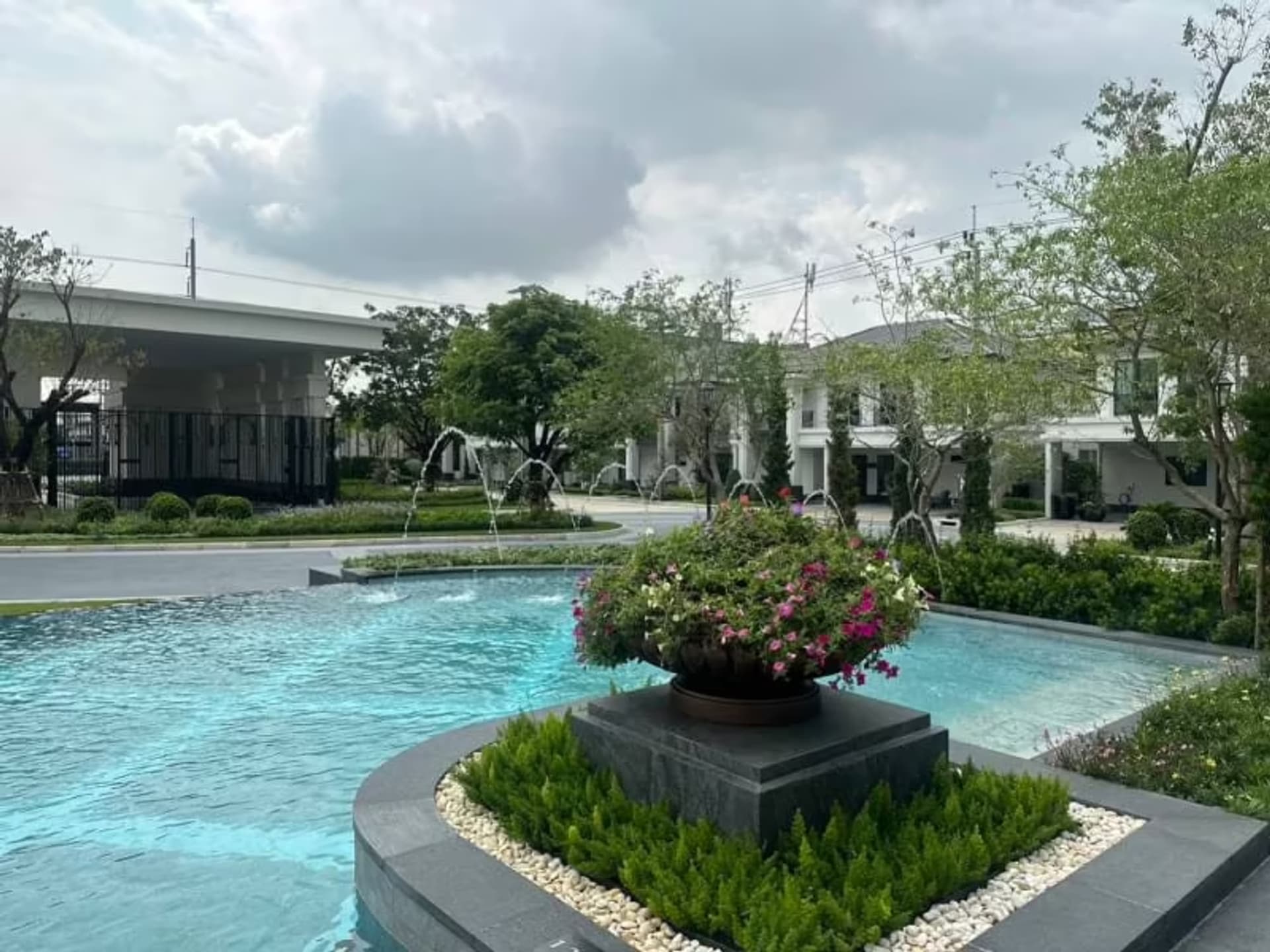 House for Rent, Sale at Setthasiri Bangna-Suvarnabhumi. - Image 6