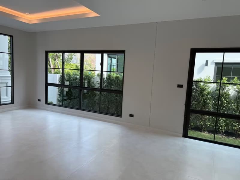 4 Bed House for Rent in Bang Phli District