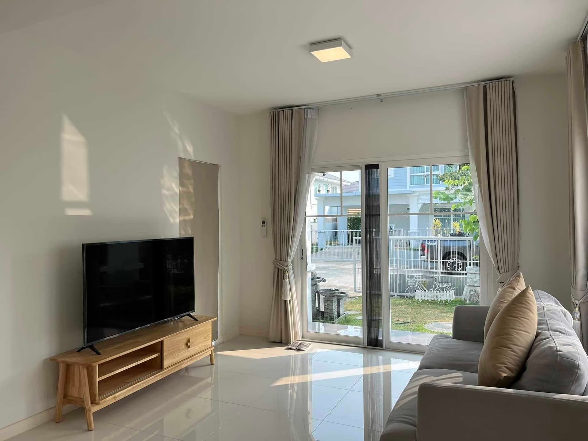3 ห้องนอน House สำหรับ ขาย ใน เมืองสมุทรปราการ - Image 2