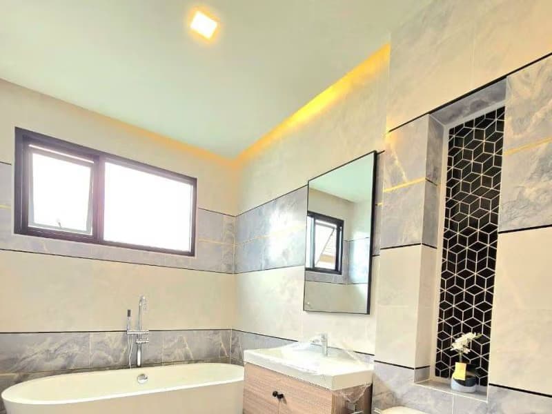 5 Bed House for Sale in Hang Dong District