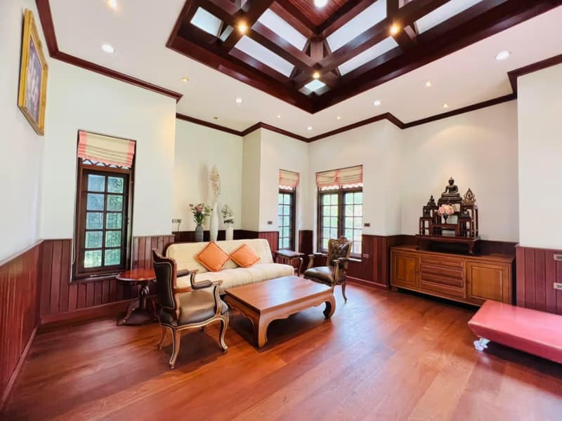 5 Bed House for Sale in Hang Dong