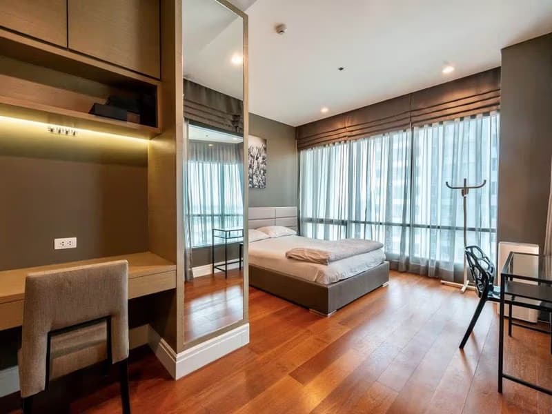 3 Bed Condo for Rent and Sale in Khlong Toei