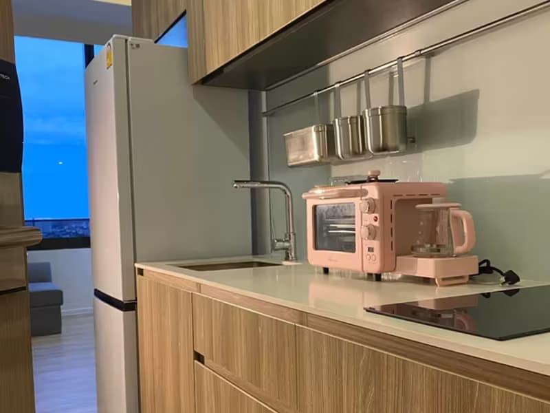 1 Bedroom Condo
