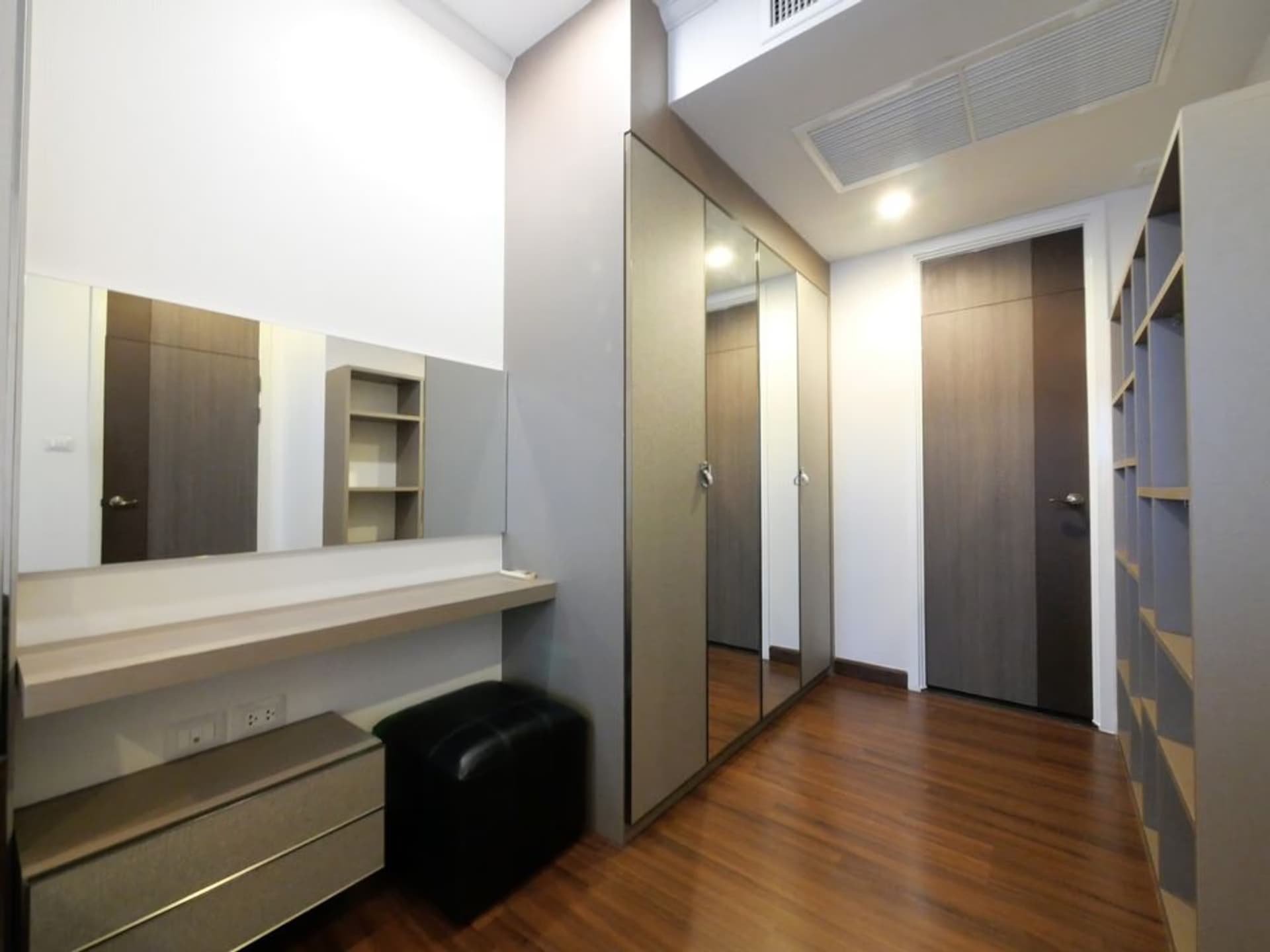  - Image 8