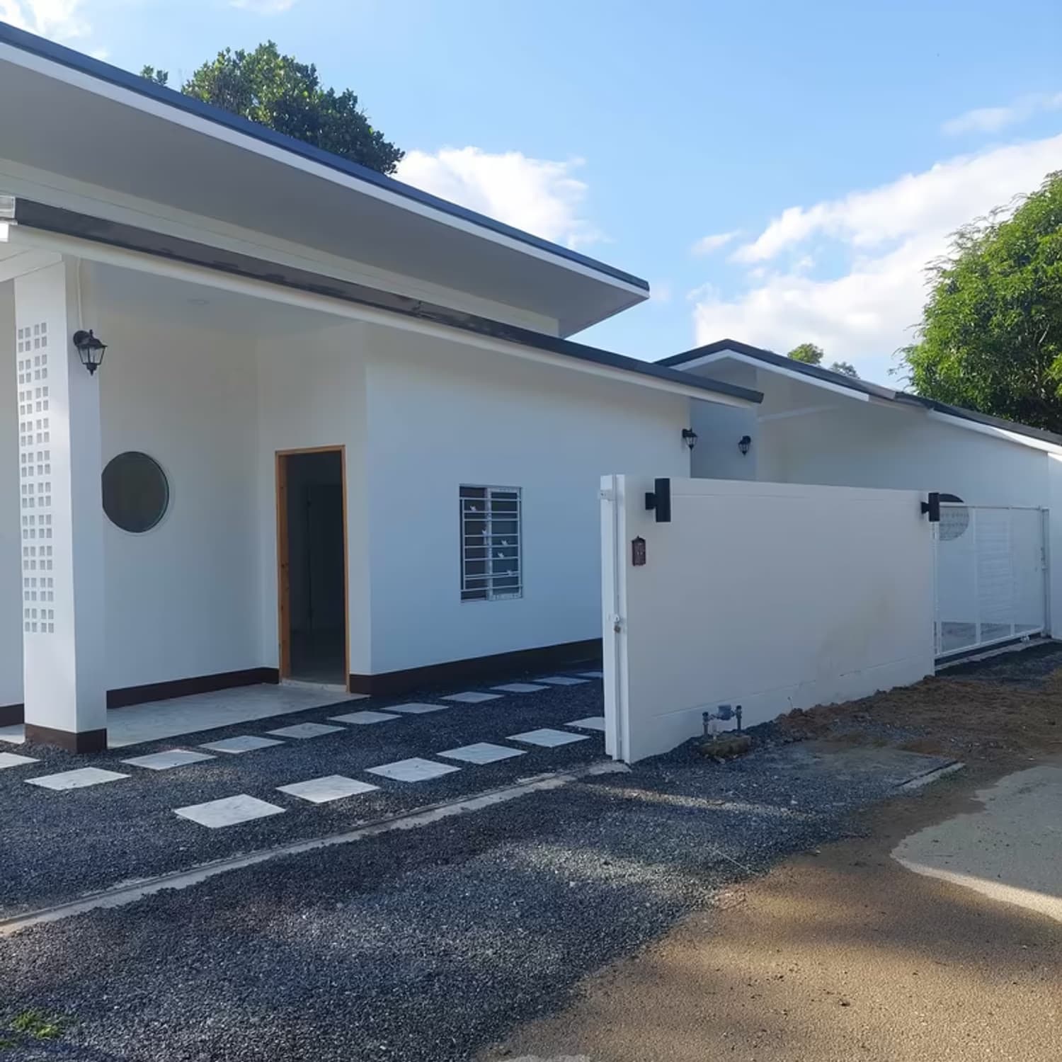 Pool Villa for Sale, Rent in Mueang Kaeo, Mae Rim. - Image 2
