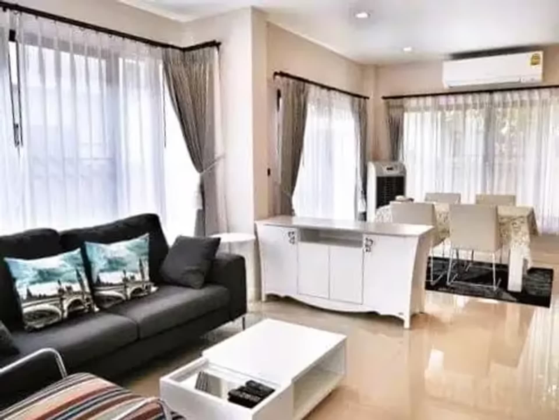 3 Bedroom House - Image 12