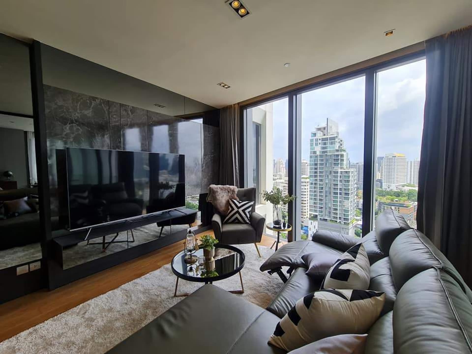 2 Bedroom Condo - Image 1