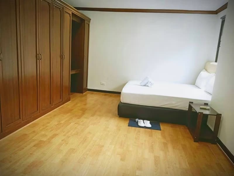 2 Bed Condo for Rent in Watthana