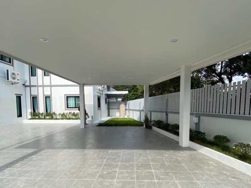 4 Bed House for Rent in San Sai
