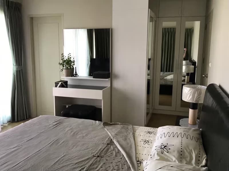 2 Bed Condo for Rent  Near Ekkamai BTS
