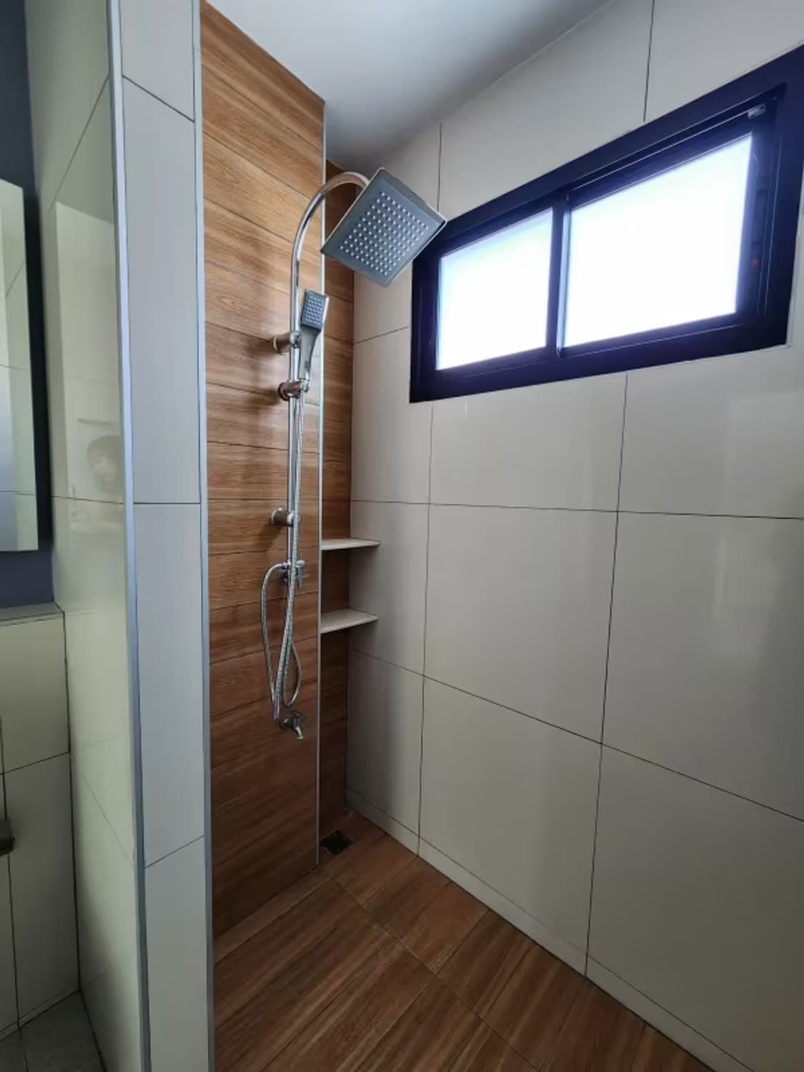 4 Bedroom House - Image 15