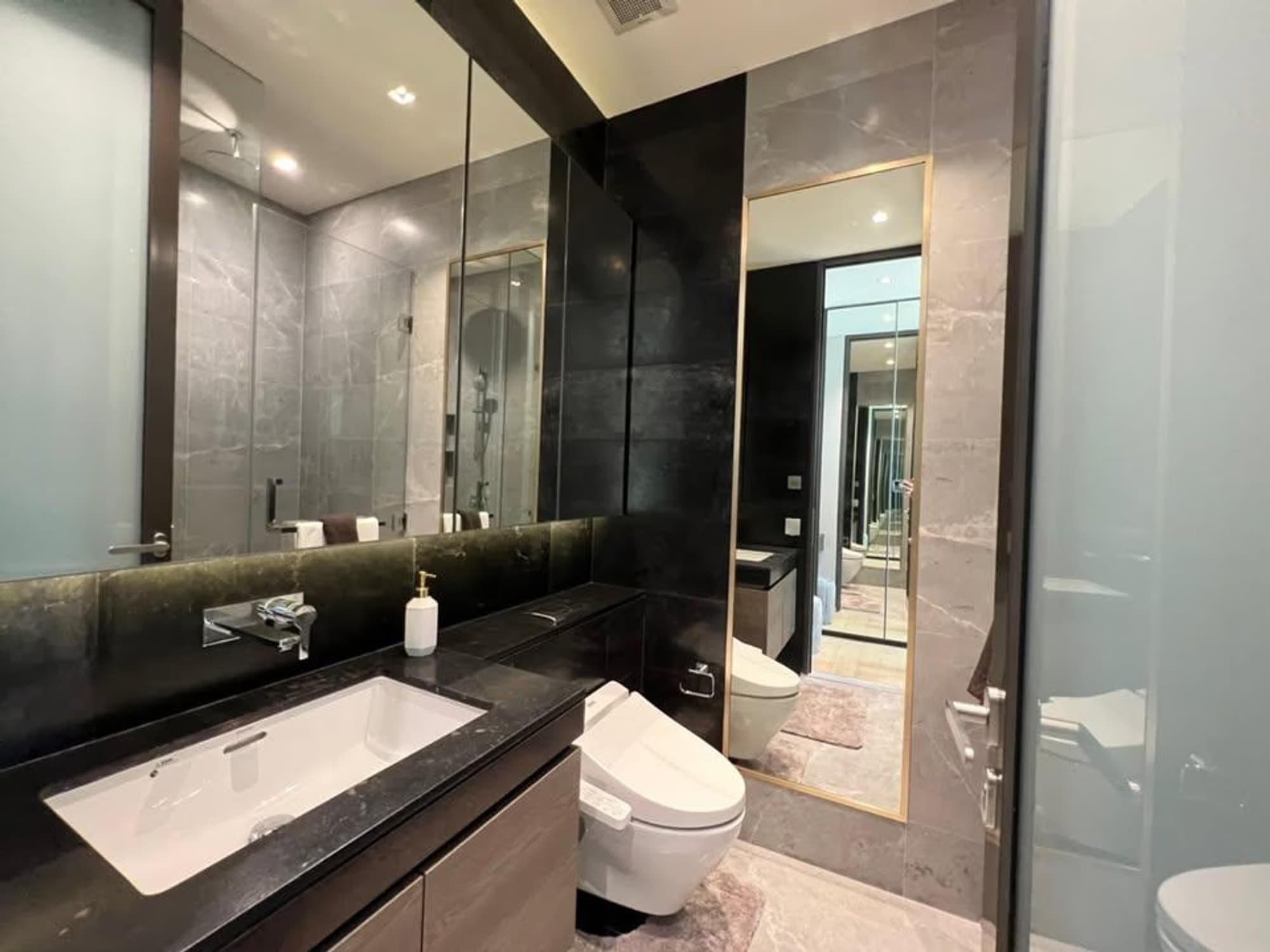 Condo for Rent at 28 Chidlom by SC Asset - Image 6