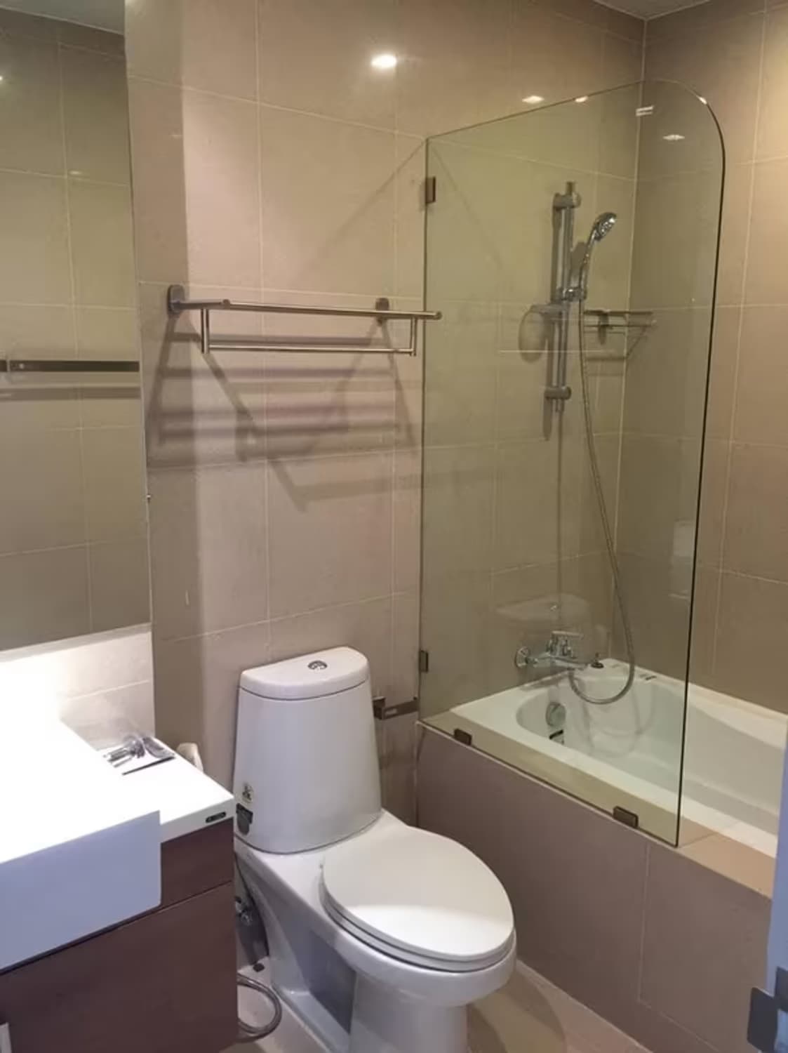 Condo for Sale at Noble Refine   - Image 7