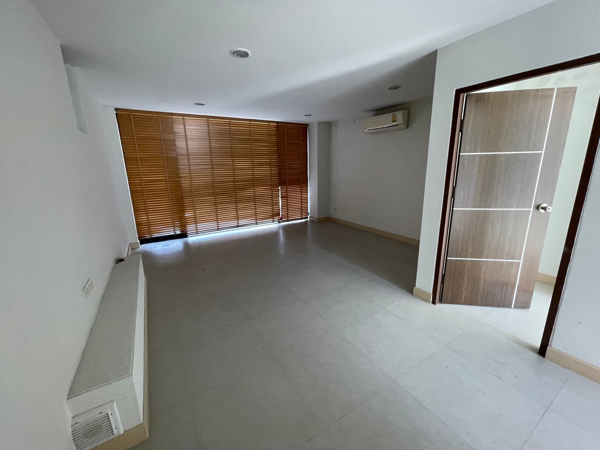 5 Bed House for Sale in Suan Luang - Image 9
