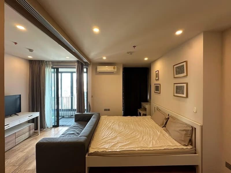 Studio Condo for Rent in Pathum Wan