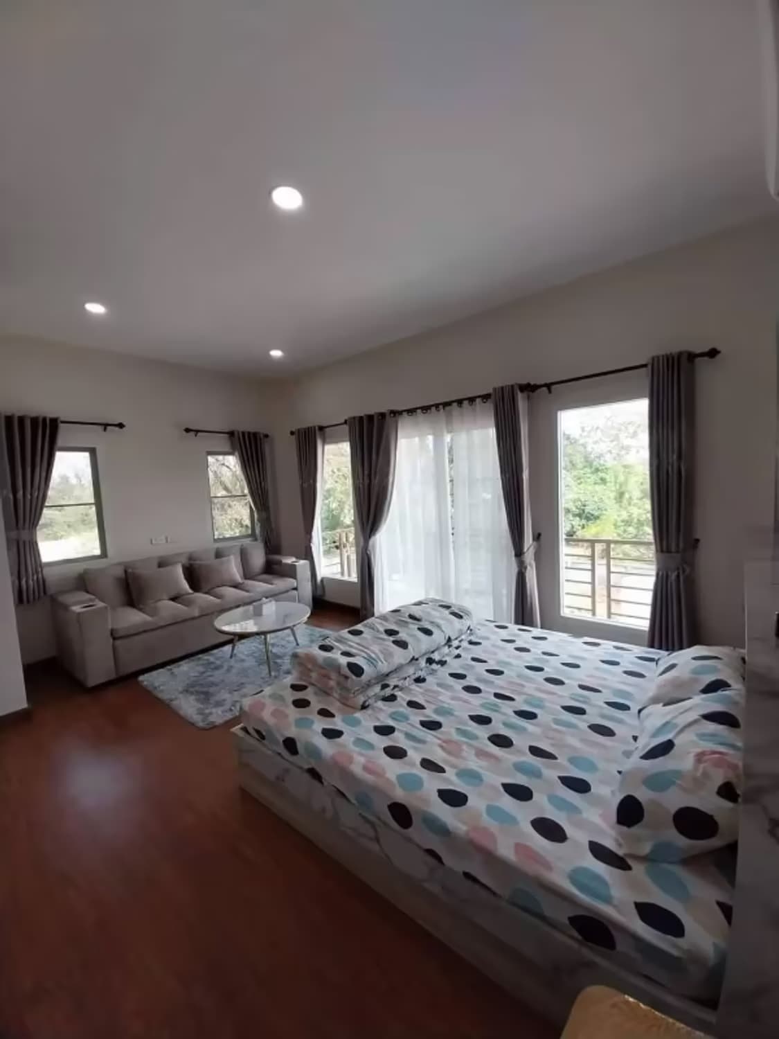 4 Bedroom House - Image 14