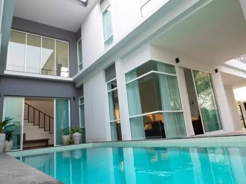 4 Bedroom House