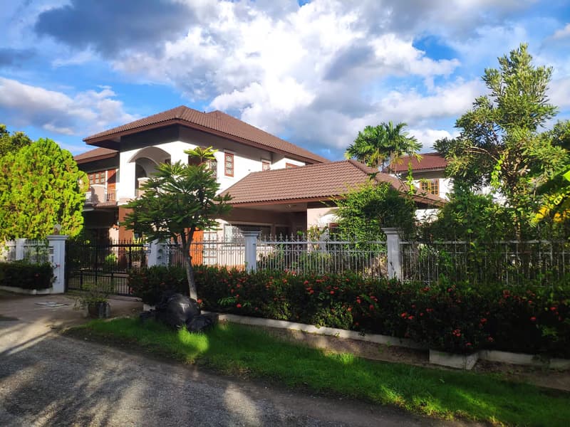 4 Bed House for Rent and Sale in Mueang Chiang Mai