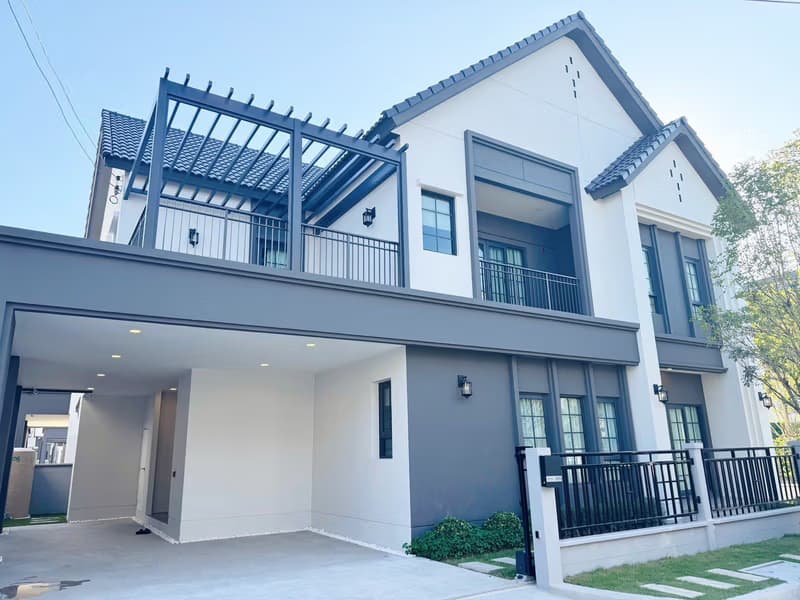 4 Bed House for Rent and Sale in Bang Phli, Samut Prakan