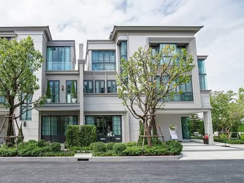 8 Bedroom undefined