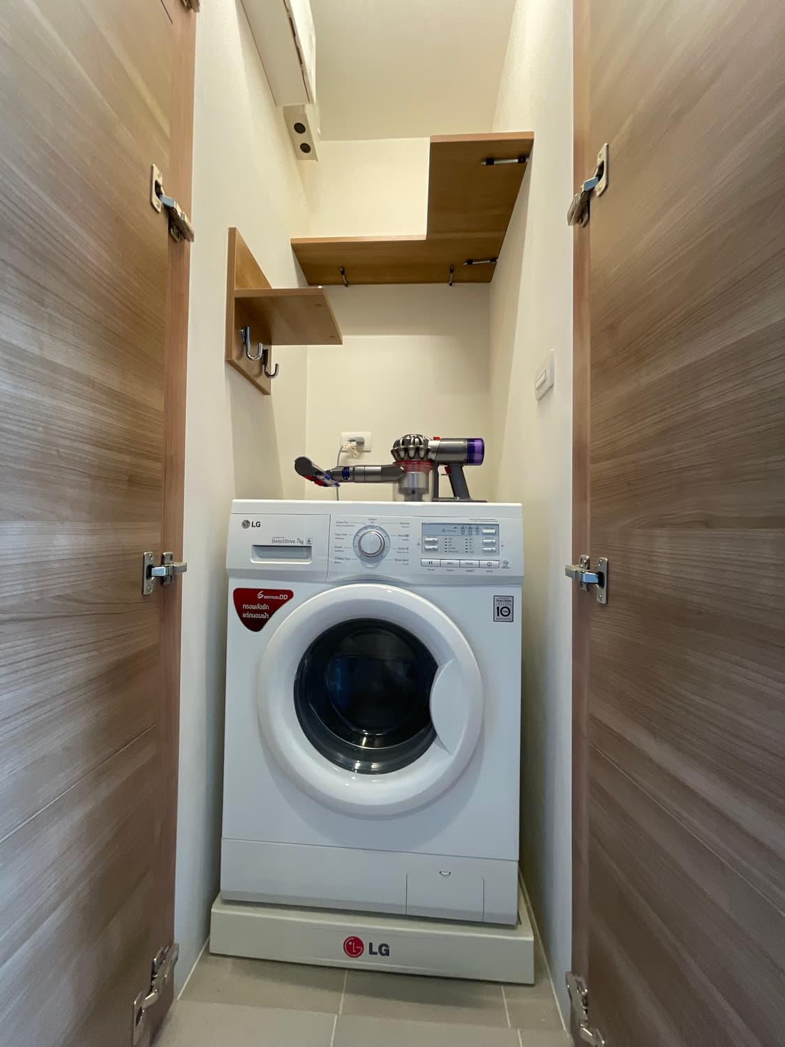 1 Bed Condo for Rent and Sale  Near Saphan Taksin BTS - Image 8